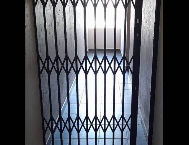 2 BEDROOM APARTMENT FOR SALE IN ISLAND VIEW